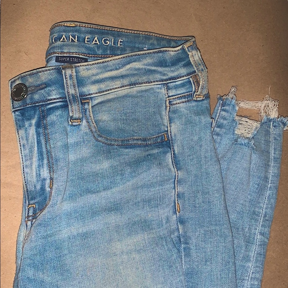 American Eagle light wash ripped jeans